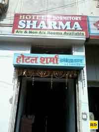 hotel-sharma-station-road
